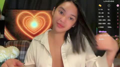 Snapshot of nicolecellini chatting on April 2026 05:16:02 AM NICOLE online show from April 2026 05:16:02 AM