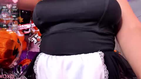 nicolee19_ online show from October 2025 11:01:02 PM