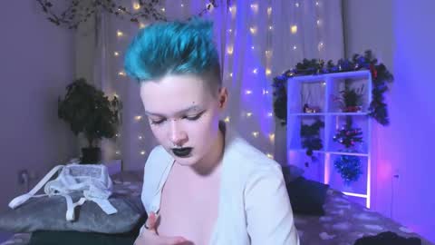 Snapshot of nicolefloret chatting on December 2024 11:40:02 PM Nicole online show from December 2024 11:40:02 PM