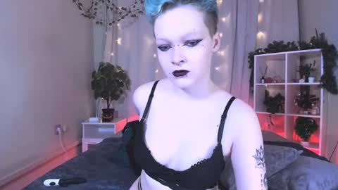 Snapshot of nicolefloret chatting on January 2025 11:33:02 PM Nicole online show from January 2025 11:33:02 PM
