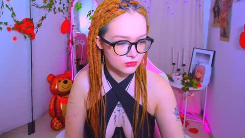 Snapshot of nicolefloret chatting on February 2025 11:45:01 PM Nicole online show from February 2025 11:45:01 PM