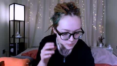 Snapshot of nicolefloret chatting on February 2025 05:37:01 AM Nicole online show from February 2025 05:37:01 AM