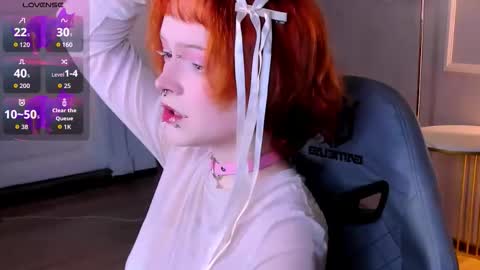 Snapshot of nicolefloret chatting on September 2025 08:43:02 PM Nicole online show from September 2025 08:43:02 PM