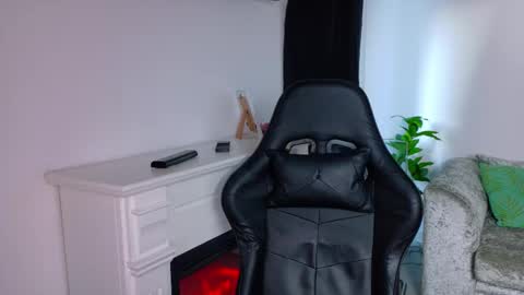 Snapshot of nicoleirisxxx chatting on February 2026 06:09:02 AM nicoleirisxxx online show from February 2026 06:09:02 AM