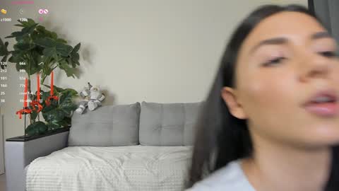 Snapshot of nicoleluuv chatting on December 2024 07:13:02 PM Dua Lipa online show from December 2024 07:13:02 PM