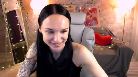 Nicole online show from June 2026 04:11:01 PM