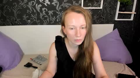 Snapshot of nicolemiless chatting on March 2026 01:06:01 PM Nicole online show from March 2026 01:06:01 PM