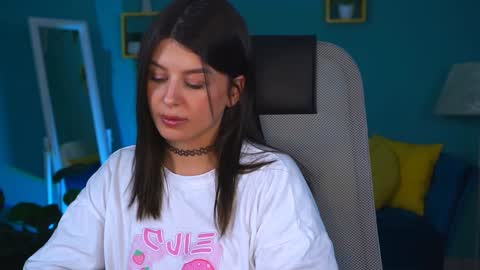 Snapshot of nicolemoonn chatting on February 2025 03:57:02 PM online November 28 from 16 to 20 November 29 from 12 to 20 December 3 and 5 from 12 to 20 December 7 and 8 from 04 to 08 GMT online show from February 2025 03:57:02 PM