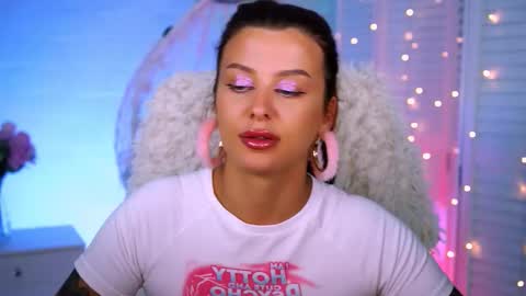 Snapshot of nicolemoonn chatting on November 2025 01:55:02 PM online November 28 from 16 to 20 November 29 from 12 to 20 December 3 and 5 from 12 to 20 December 7 and 8 from 04 to 08 GMT online show from November 2025 01:55:02 PM