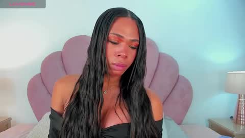 Snapshot of nicoleparadise_ chatting on February 2025 01:05:01 PM NICOLE online show from February 2025 01:05:01 PM