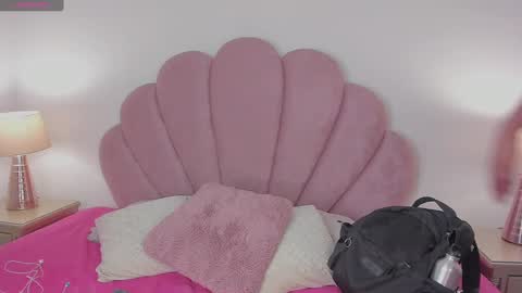 Snapshot of nicoleparadise_ chatting on September 2025 12:16:02 PM NICOLE online show from September 2025 12:16:02 PM