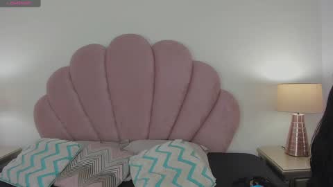 Snapshot of nicoleparadise_ chatting on September 2025 12:28:02 PM NICOLE online show from September 2025 12:28:02 PM