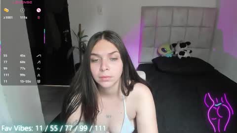 Snapshot of nicolepeachx chatting on March 2026 03:05:01 PM Nicol independent model online show from March 2026 03:05:01 PM