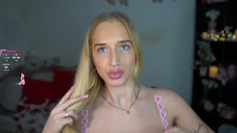 nicolette__shea_ online show from January 2025 02:03:02 PM