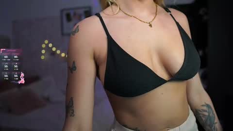 nicolette__shea_ online show from February 2025 02:12:01 PM