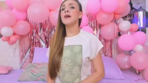 nicoll_89 online show from May 2026 12:11:02 PM