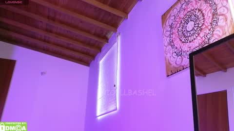 Nicoll  Independent model online show from September 2025 04:00:02 PM