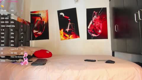 nicolle_hanks1 online show from February 2026 02:10:01 AM