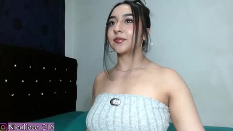 Nicolle online show from October 2025 05:32:02 PM