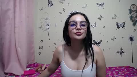 Snapshot of nicolle_sky chatting on March 2026 08:10:02 AM nicolle_sky online show from March 2026 08:10:02 AM