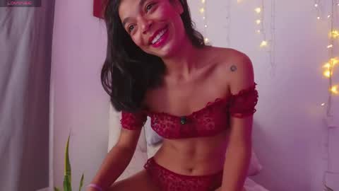 Snapshot of nicolle_swt chatting on May 2026 10:54:01 AM Nicolle online show from May 2026 10:54:01 AM