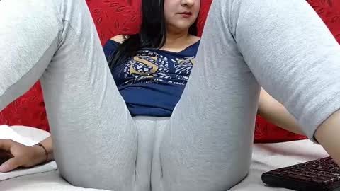 NICOLLE online show from November 2025 11:37:01 PM