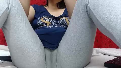 NICOLLE online show from November 2025 12:03:02 AM