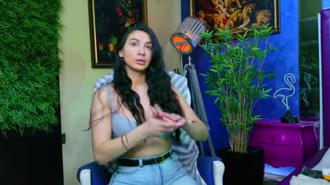 Nicolle online show from October 2025 11:02:01 AM