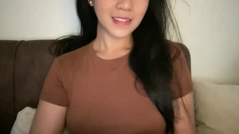Snapshot of nicollete_snow chatting on May 2026 03:35:02 AM NIC 333 online show from May 2026 03:35:02 AM