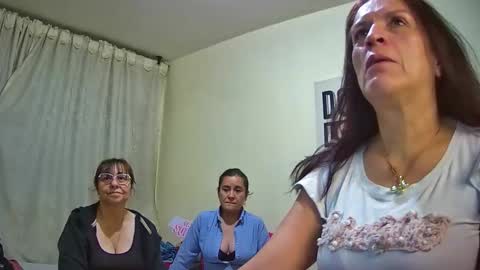 nicoltatiana_ online show from October 2025 11:49:02 PM