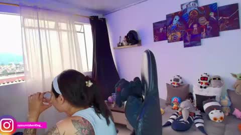 Snapshot of nicorobinn chatting on July 2026 09:28:02 PM Lizzie online show from July 2026 09:28:02 PM