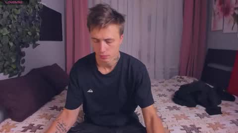 nigelstrikers online show from September 2025 04:40:02 AM