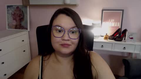 Holly online show from February 2026 06:48:02 AM