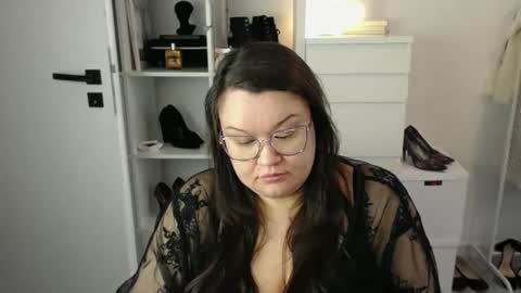 Holly online show from March 2026 06:58:01 AM