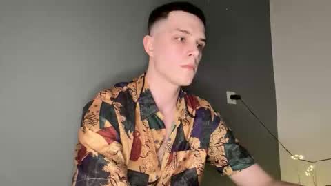 Max online show from December 2025 06:14:02 PM