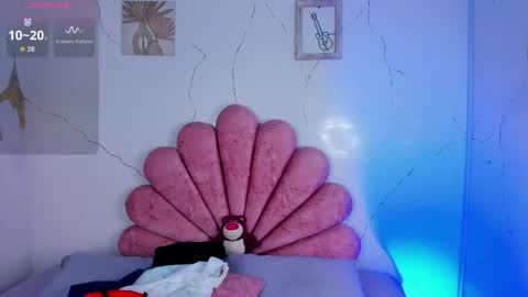 Snapshot of niickyjones chatting on February 2026 11:22:01 PM Anni online show from February 2026 11:22:01 PM