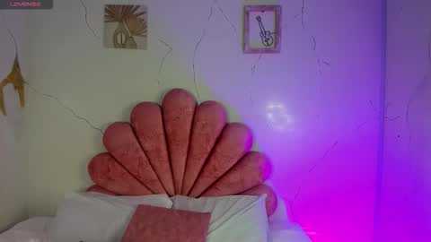 Snapshot of niickyjones chatting on February 2026 11:00:01 PM Anni online show from February 2026 11:00:01 PM