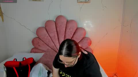 Snapshot of niickyjones chatting on February 2026 04:32:01 AM Anni online show from February 2026 04:32:01 AM