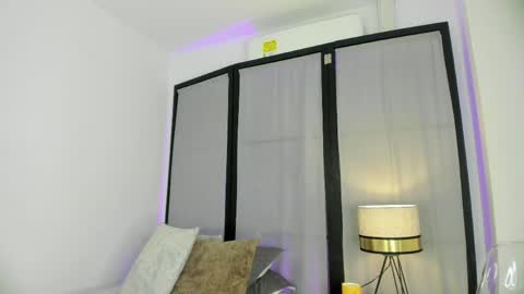 Snapshot of niicole_steele chatting on April 2026 09:12:02 PM Niicole online show from April 2026 09:12:02 PM