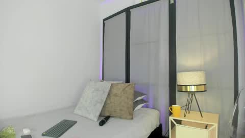 Snapshot of niicole_steele chatting on April 2026 07:58:02 PM Niicole online show from April 2026 07:58:02 PM