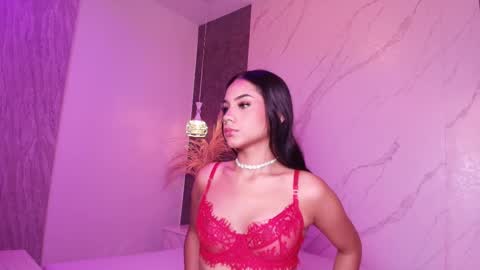 Snapshot of niicole_taylor chatting on February 2026 12:08:02 PM Nicole online show from February 2026 12:08:02 PM