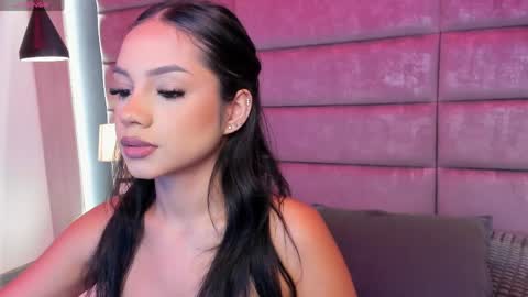 Snapshot of niicole_taylor chatting on April 2026 02:55:02 PM Nicole online show from April 2026 02:55:02 PM