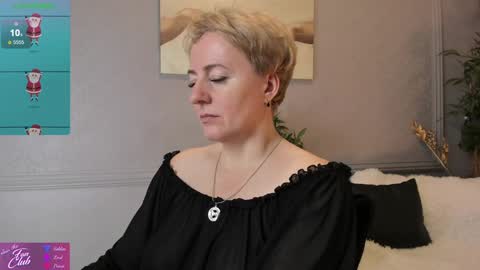 Snapshot of nika_smit chatting on December 2024 08:29:01 AM Nika online show from December 2024 08:29:01 AM