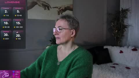 Snapshot of nika_smit chatting on February 2025 05:41:01 AM Nika online show from February 2025 05:41:01 AM