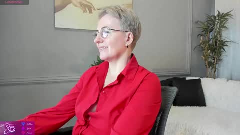 Snapshot of nika_smit chatting on February 2025 11:50:02 AM Nika online show from February 2025 11:50:02 AM