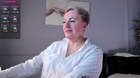 Snapshot of nika_smit chatting on March 2025 08:57:01 AM Nika online show from March 2025 08:57:01 AM