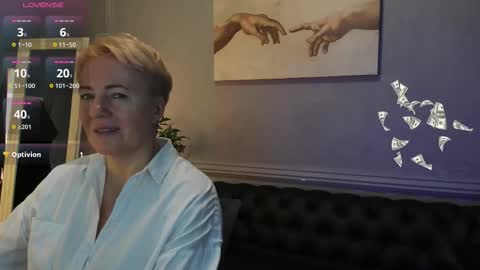 Snapshot of nika_smit chatting on November 2025 06:01:01 AM Nika online show from November 2025 06:01:01 AM