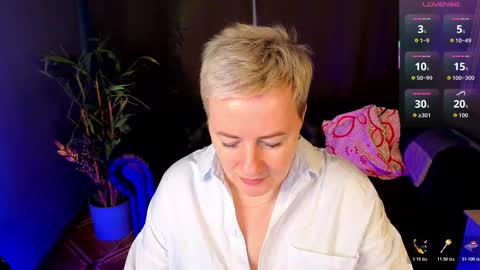 Snapshot of nika_smit chatting on March 2026 05:35:01 AM Nika online show from March 2026 05:35:01 AM