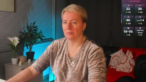 Snapshot of nika_smit chatting on April 2026 04:55:01 AM Nika online show from April 2026 04:55:01 AM