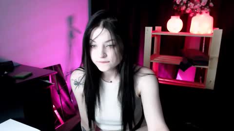 nikadinny online show from December 2025 01:00:01 AM